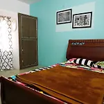 Hilltop Cottage Homestay