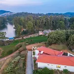 Stayvista At Brook\'S Retreat