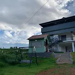 Meadow Mist Cottage Ooty