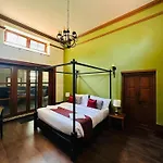 Mowbray House Resort
