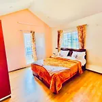 Ak Royal Inn Homestay Ooty