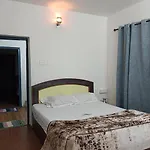 Queen Resort