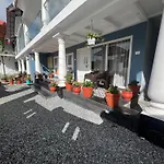 Fortune Retreats