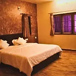 Rail Ridge Luxury Villa Golden Chariot