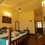 Oyo Premium Heritage Stays Charing Cross