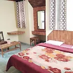 Hotel Hill Breeze