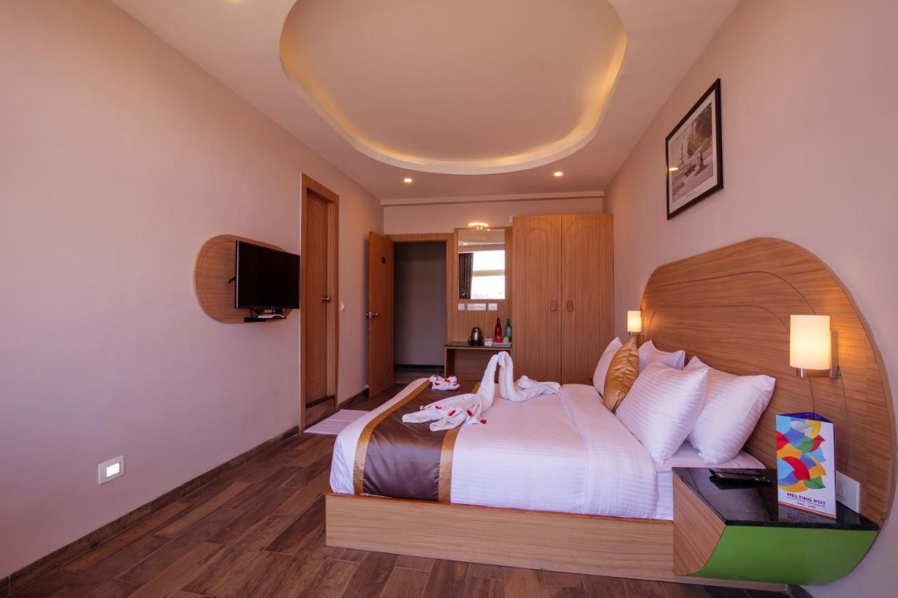 Rowan Tree By Poppys Hotel 3*
