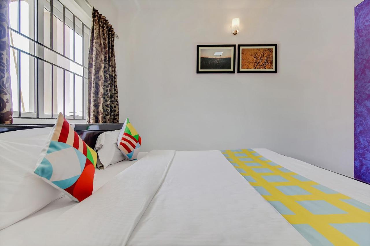 Guest house Vaccinated Staff- Oyo 78319 Pineapple Nest Studio Ooty