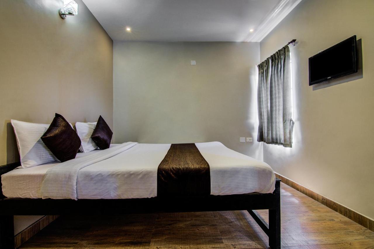 Oyo 18944 Venus Residency Hotel 3*