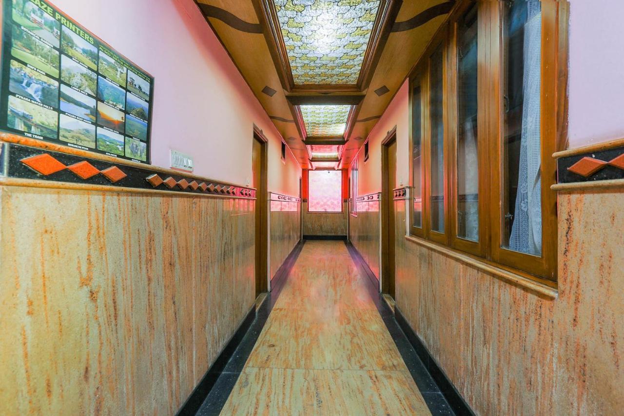Oyo Flagship 24364 Shiv Shanthi Grand 3*