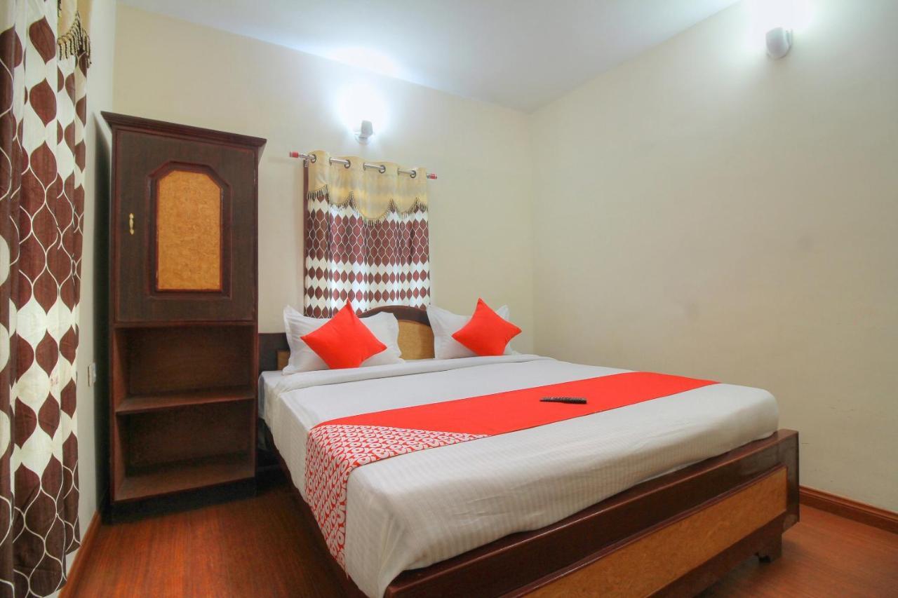 Capital O 14434 Rj Hotel 3*