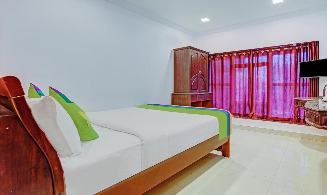 Hotel Treebo Trip Lake Residency Boat House 3*