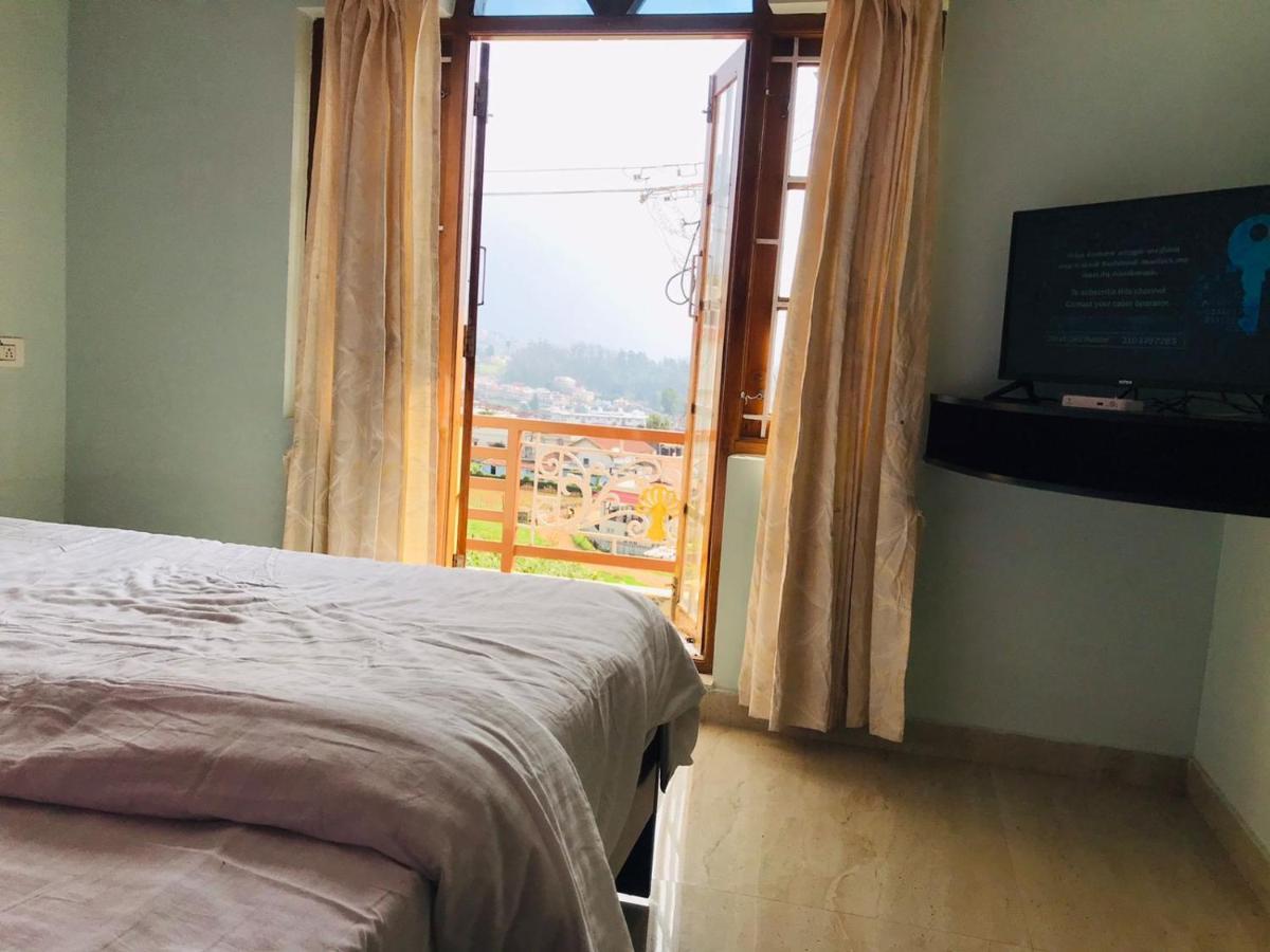 Wrong Turn Guest House *