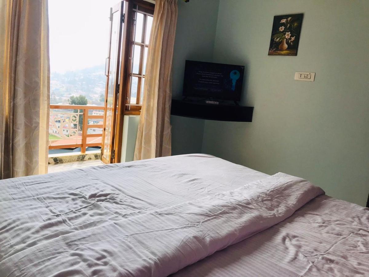 Wrong Turn Guest House Guest house *
