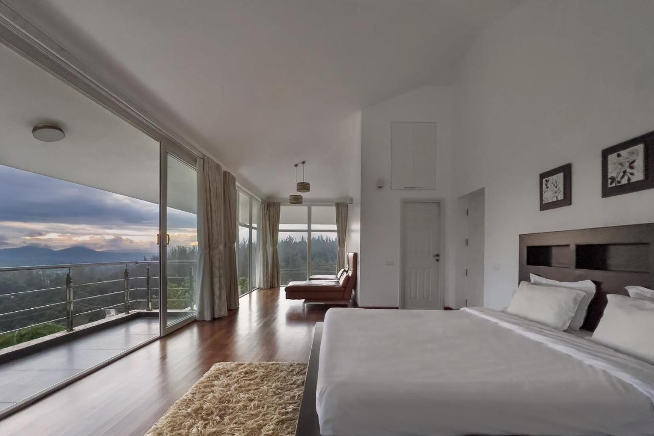 Stayvista At The Lilly With Breakfast Villa *