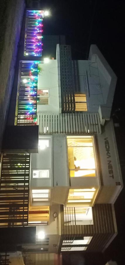 V.r.nest Hotel 2*