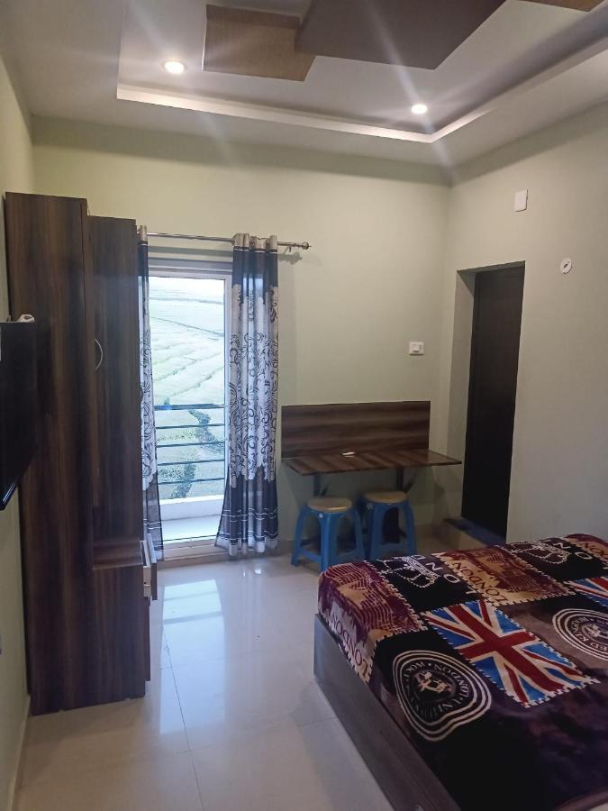 Bed & Breakfast Rose Garden Enclave For Families & Executives *