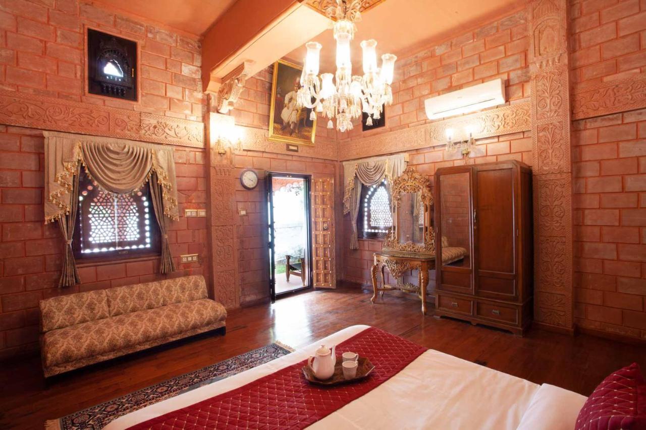 Stayvista At Pink Palace Rajasthani Decor Villa *