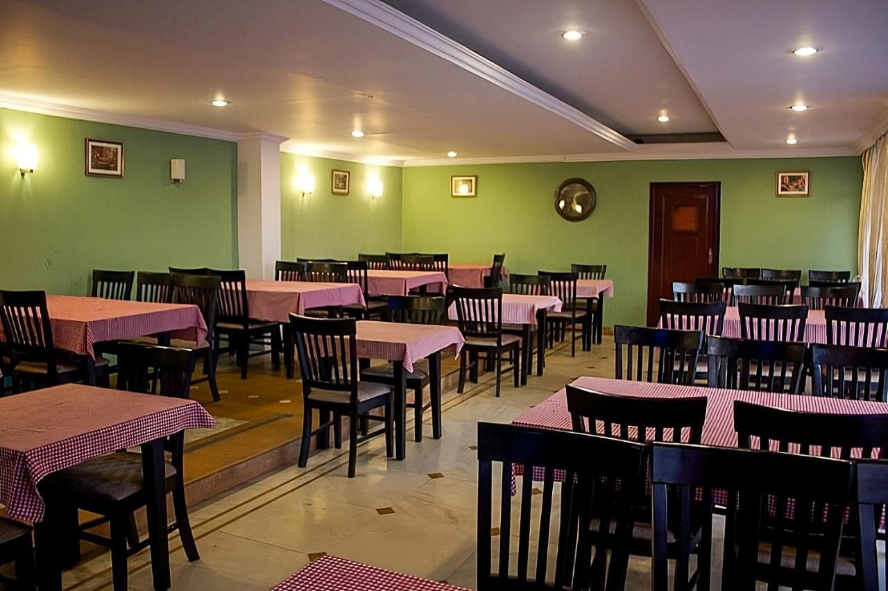 Hotel Sapphire Garden View Ooty