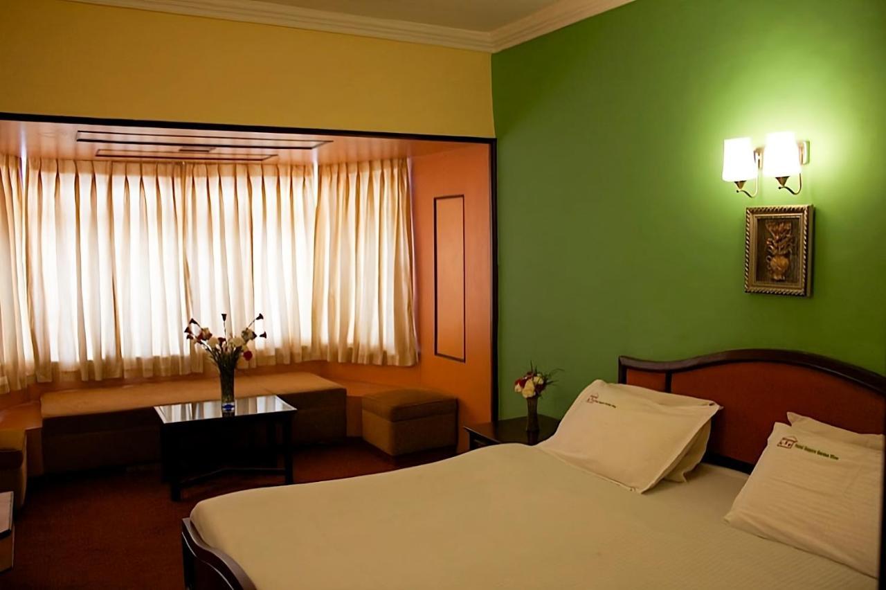 Hotel Sapphire Garden View
