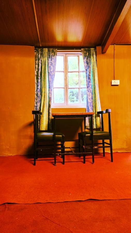 Hotel Woodside Bungalow Ooty