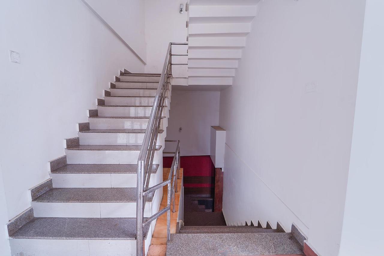 Fabexpress Residency Hotel