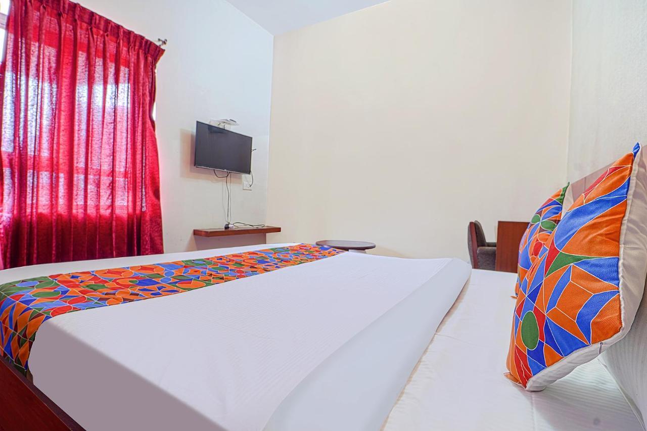 Hotel Fabexpress Residency