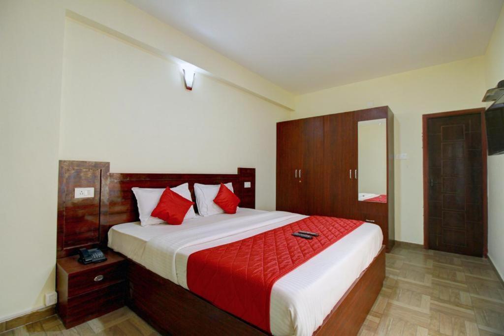 Pinehill Suits Hotel