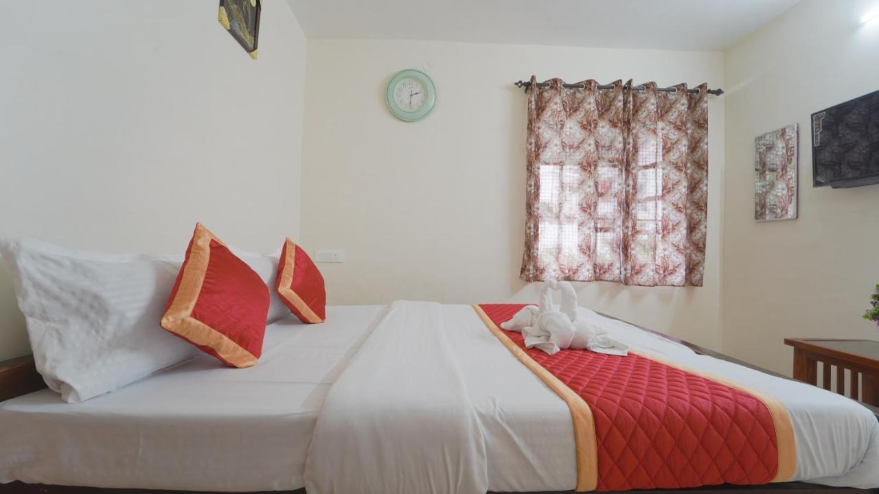 Amuthu Residency