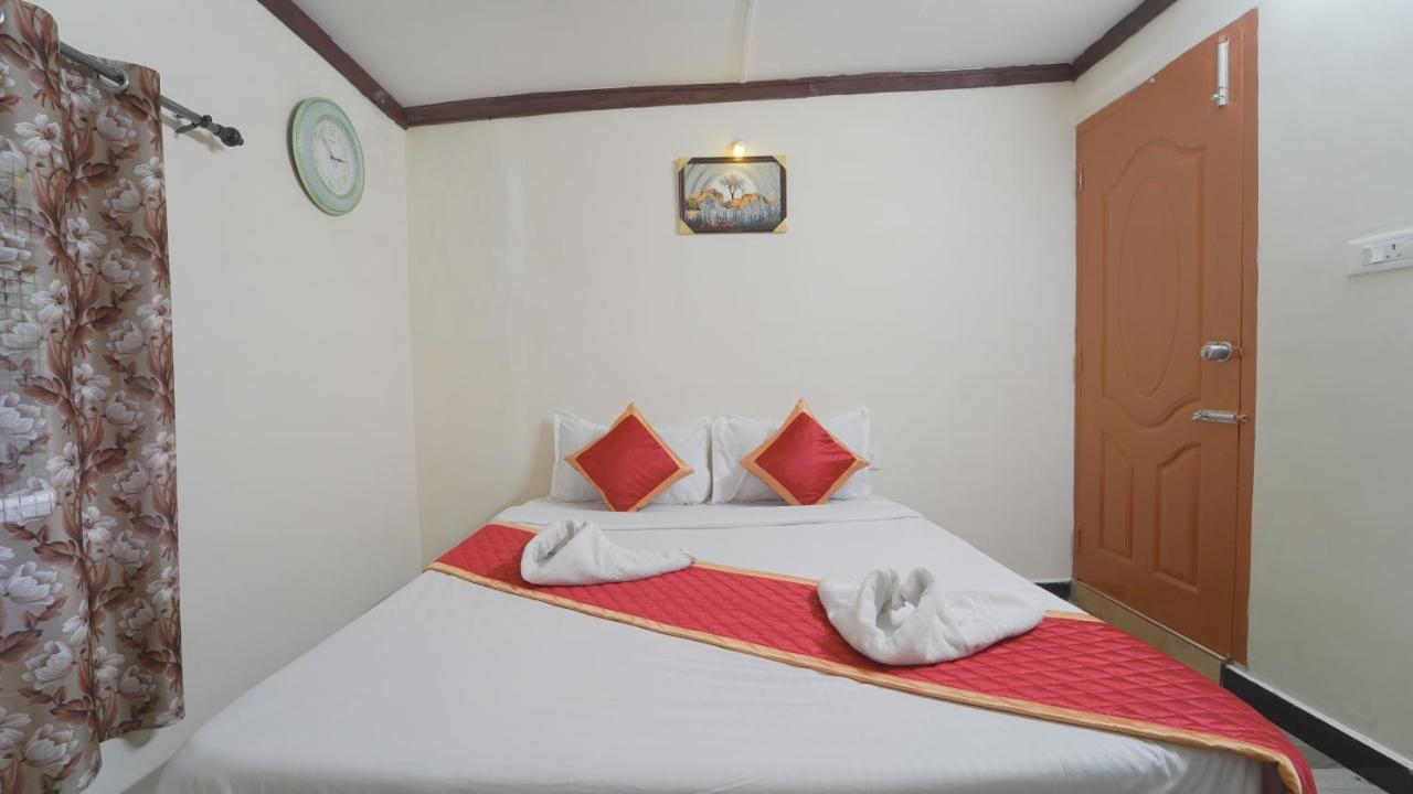 Amuthu Residency