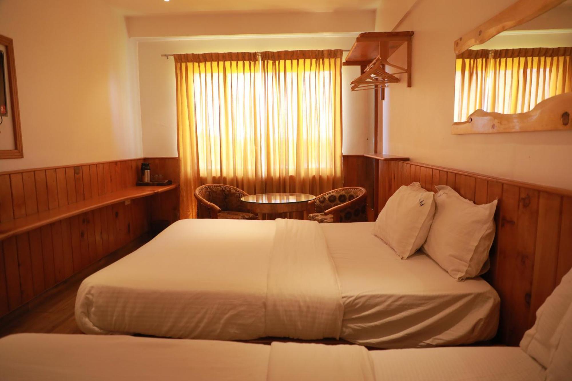 Hotel The Woodlands Residency- Unmarried And Stag Groups Not Allowed