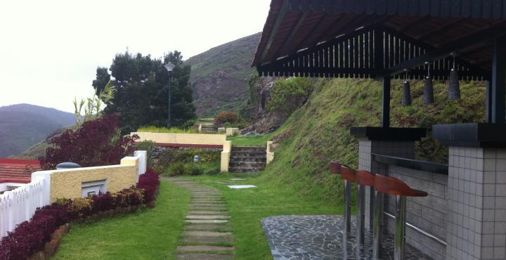 Mountain Retreat - A Hill Country Hotel