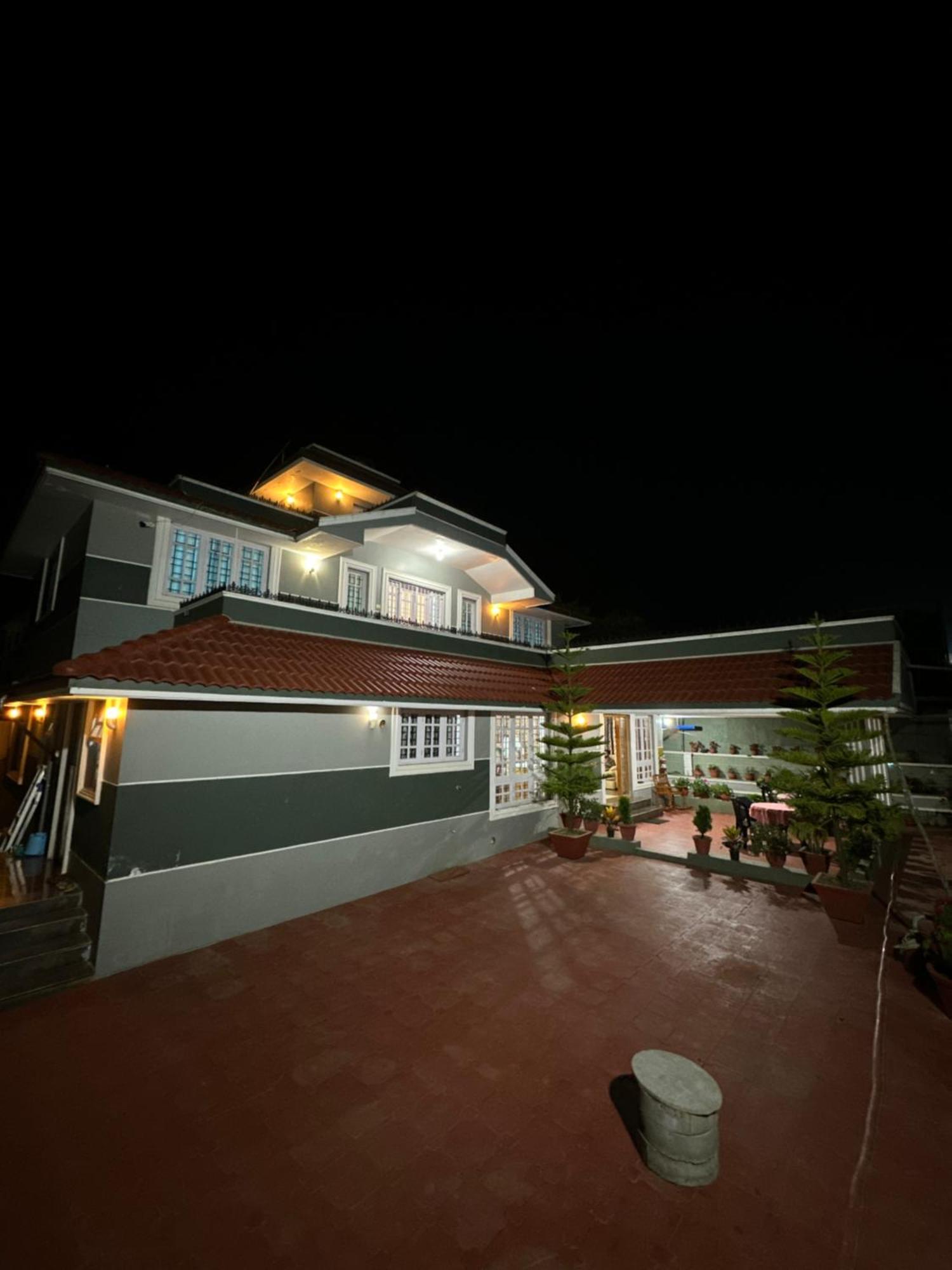 Nivi By Lexstays Homestay