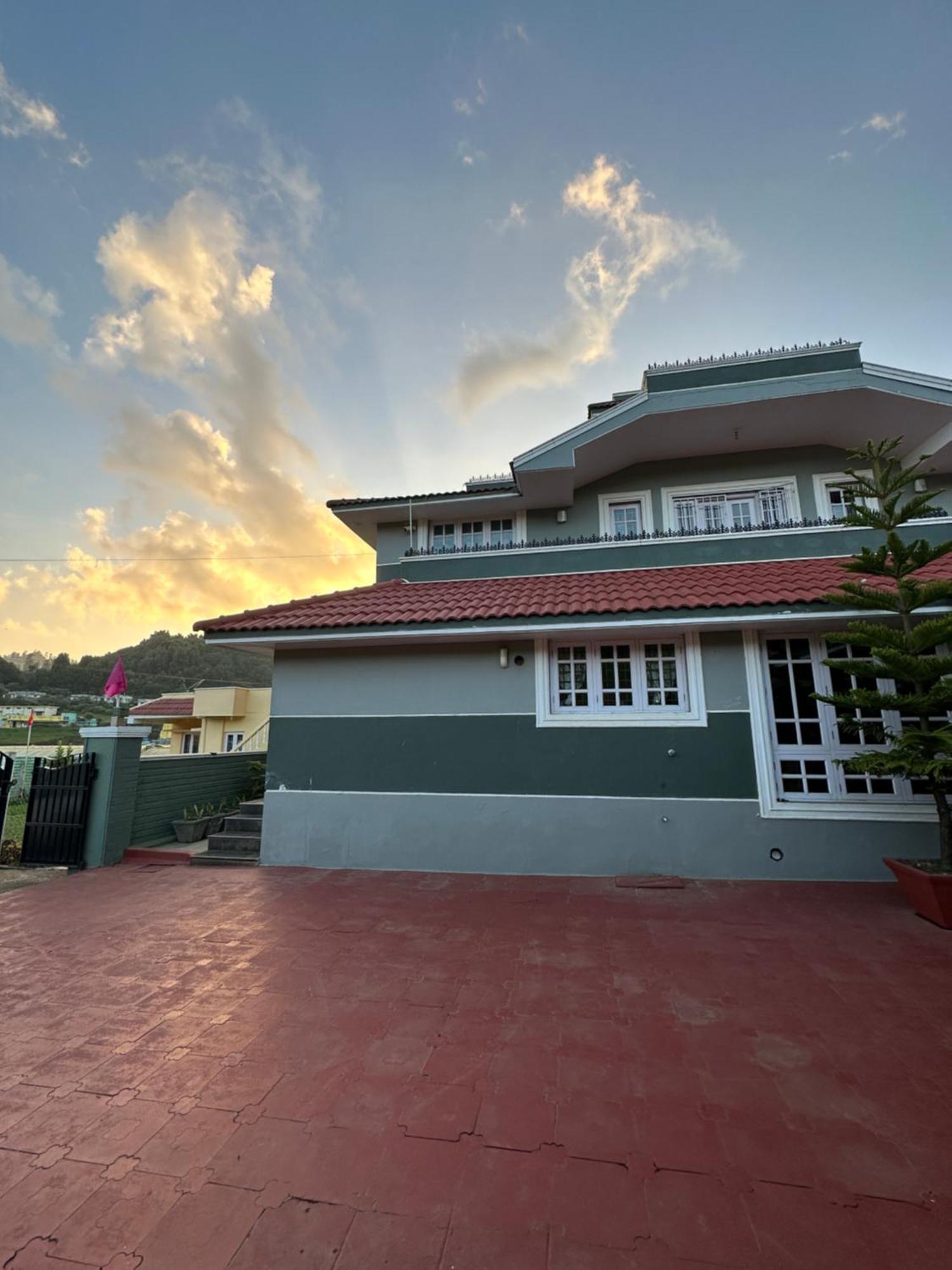 Nivi By Lexstays Homestay *