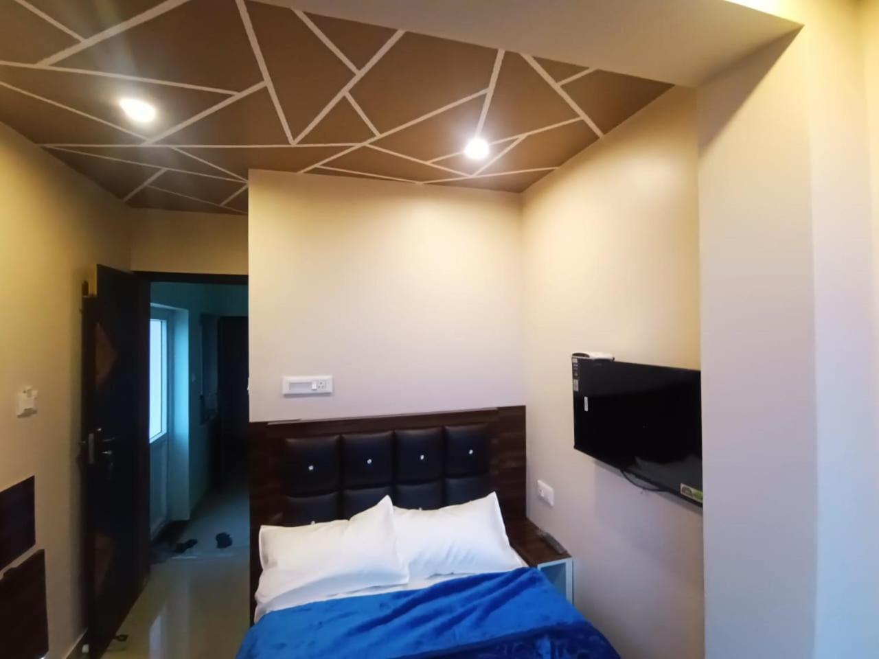 Bed & Breakfast Rose Garden Enclave For Families & Executives *