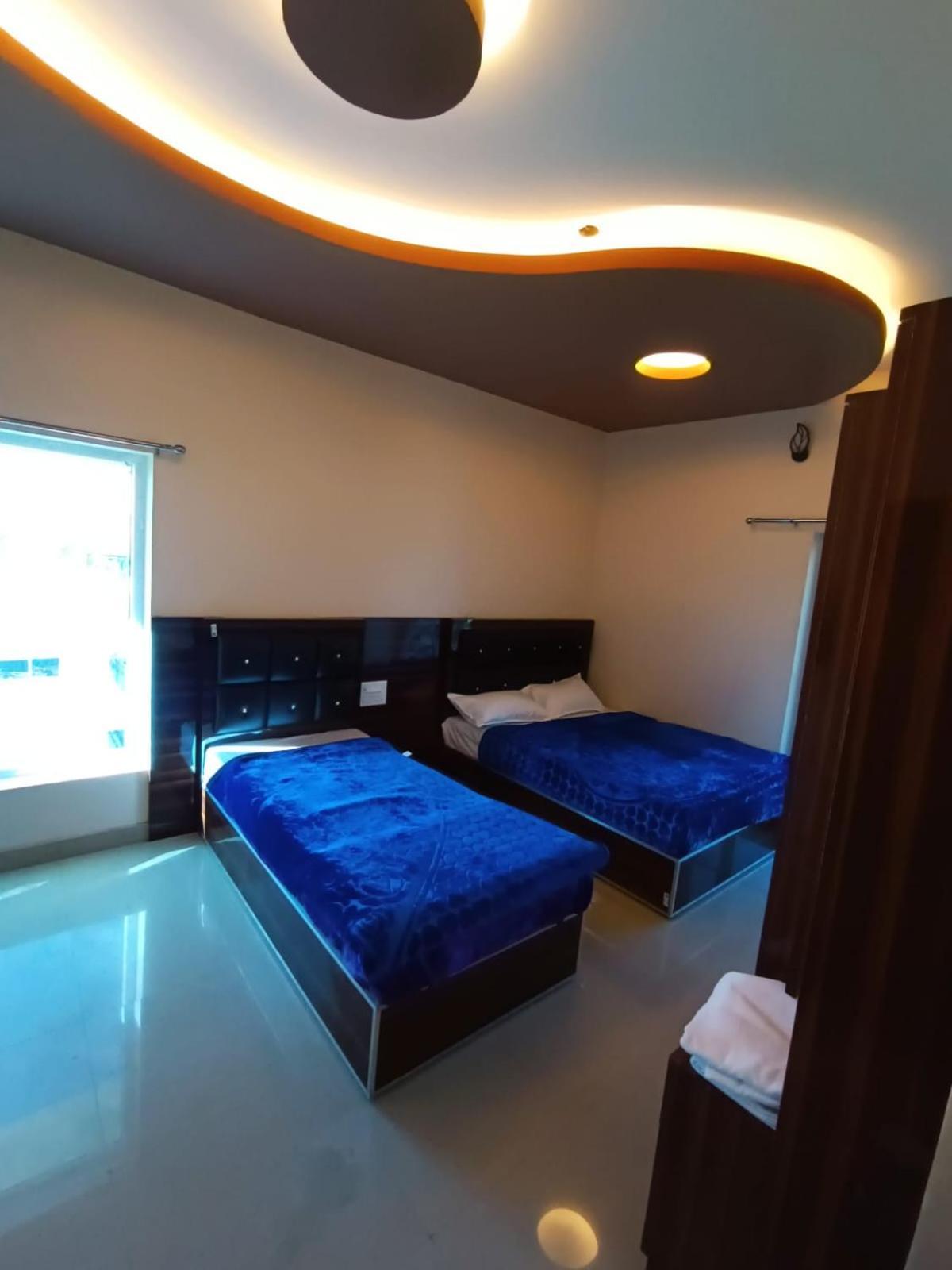 Rose Garden Enclave For Families & Executives