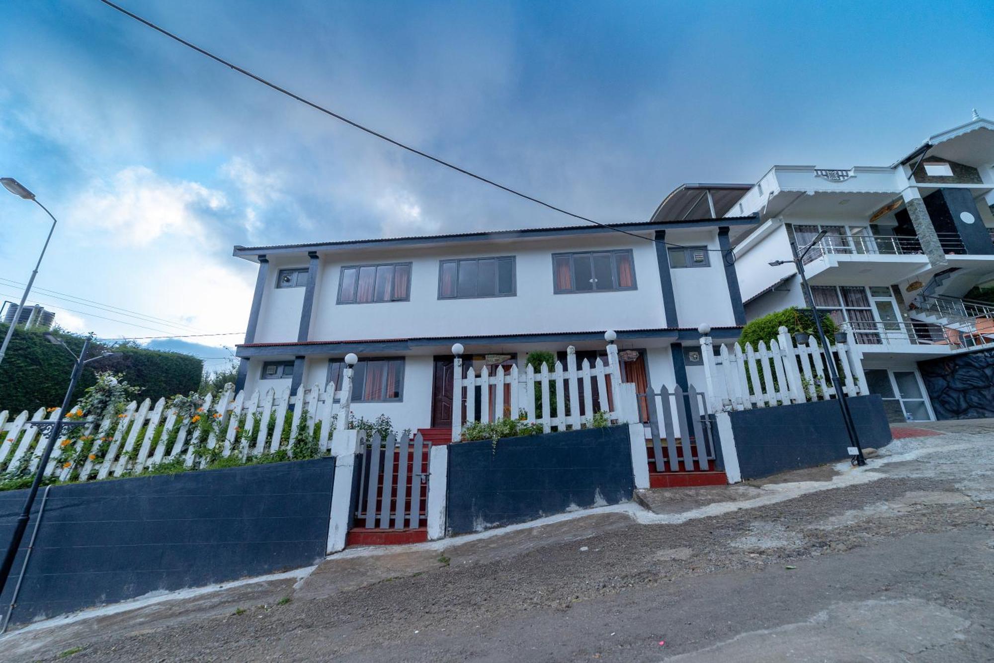 Fortune Retreats Resort 3*