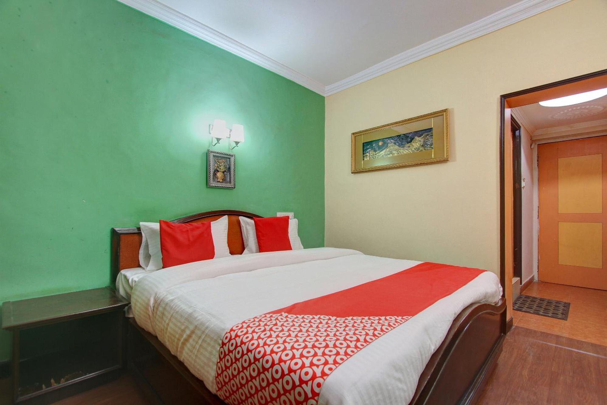 Capital O 13231 Sapphire Garden View 3*