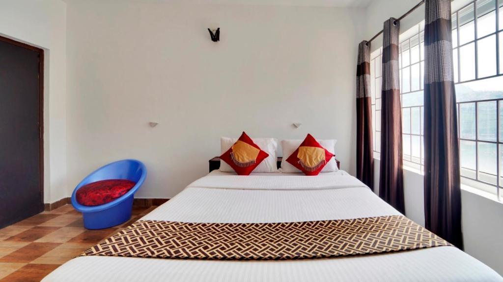 Resort Iroomz Rich Queen House *