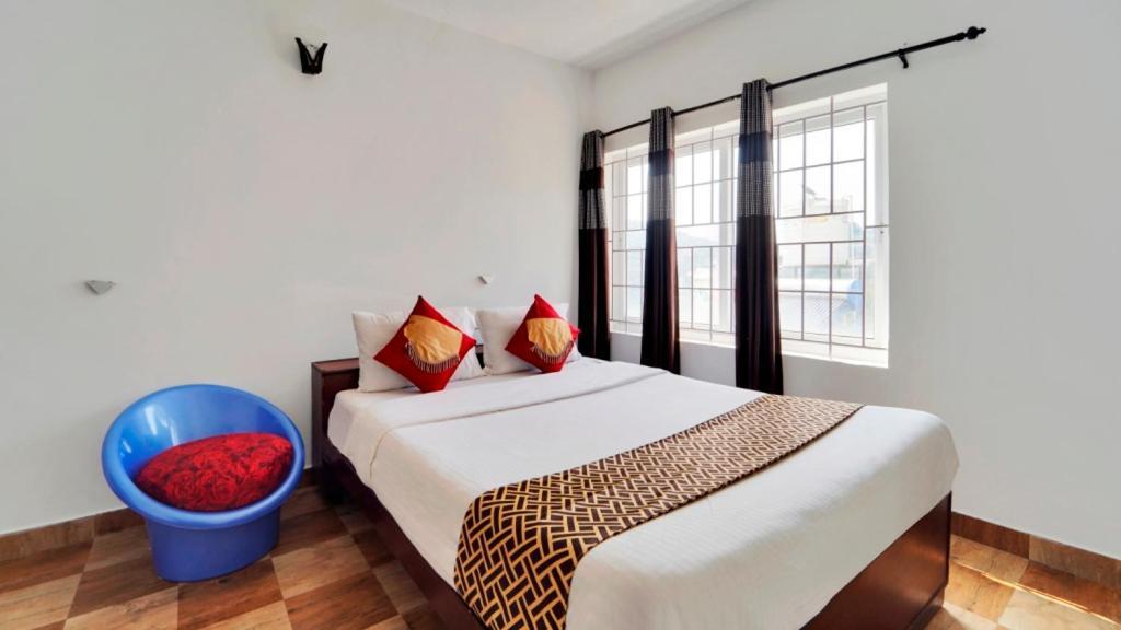 Iroomz Rich Queen House Resort *