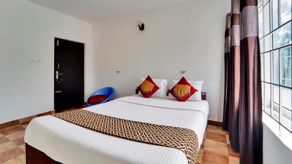 Resort Iroomz Rich Queen House