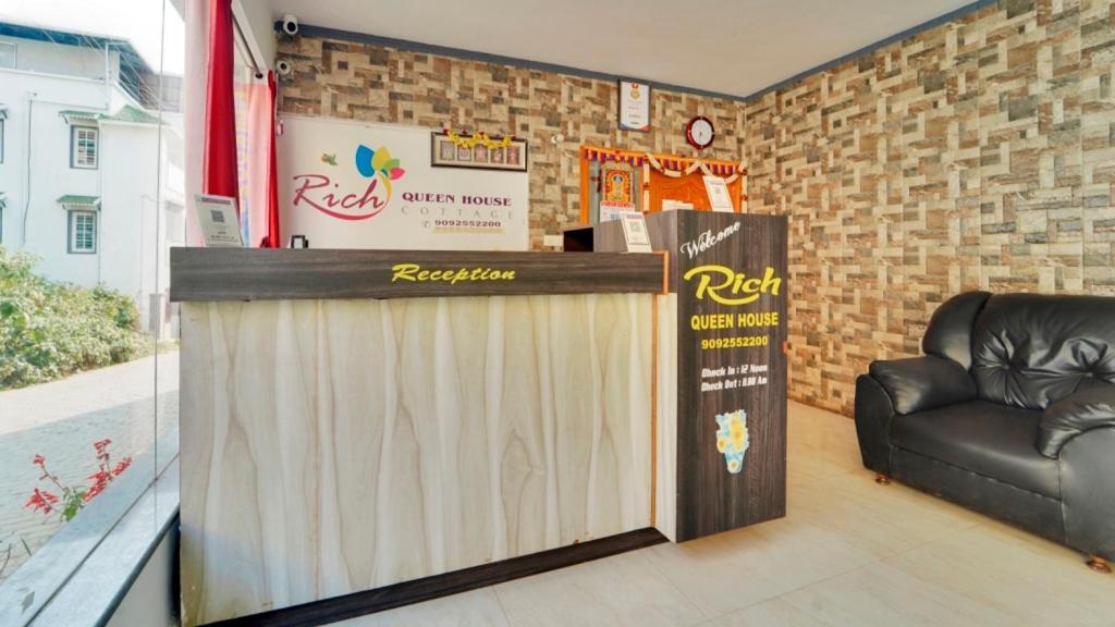 Resort Iroomz Rich Queen House