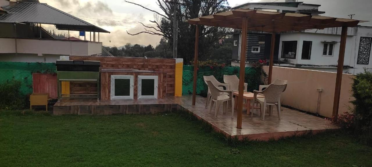 Rose Garden Enclave For Families & Executives Bed & Breakfast