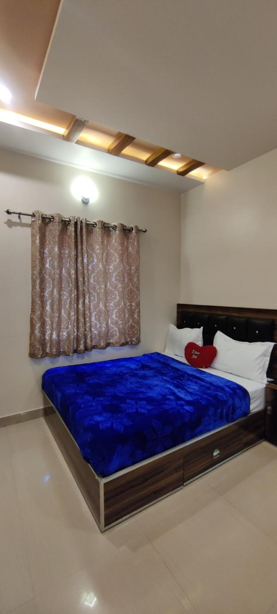 Rose Garden Enclave For Families & Executives Bed & Breakfast *