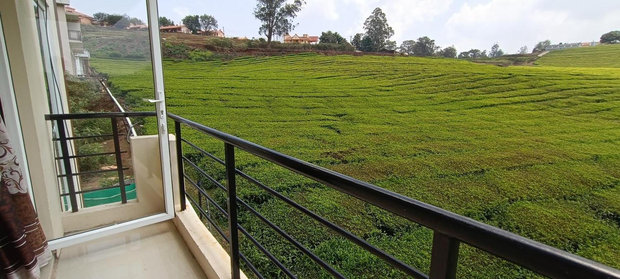 Bed & Breakfast Rose Garden Enclave For Families & Executives Ooty