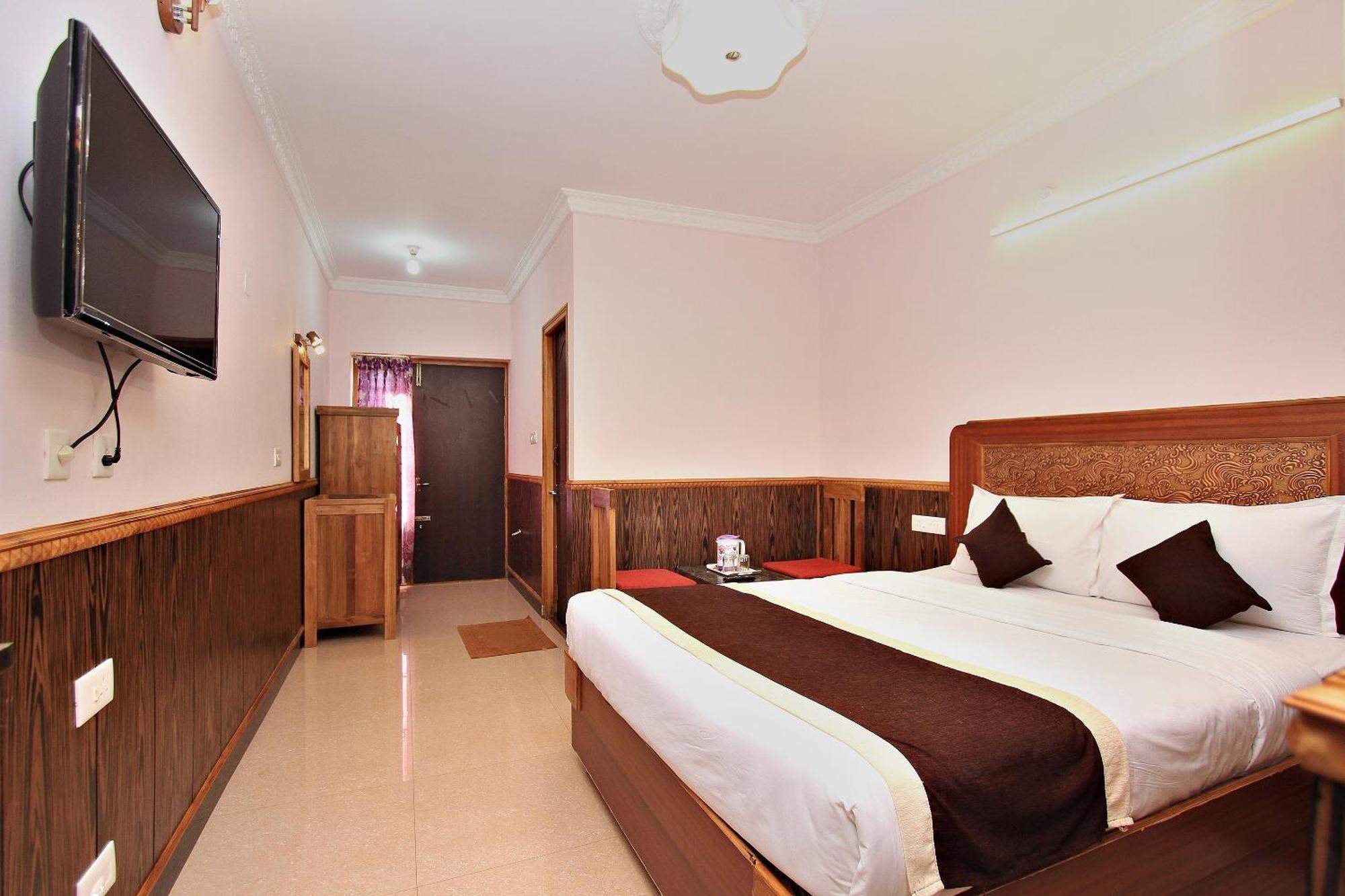 Capital O 8709 Rain Forest Hotel