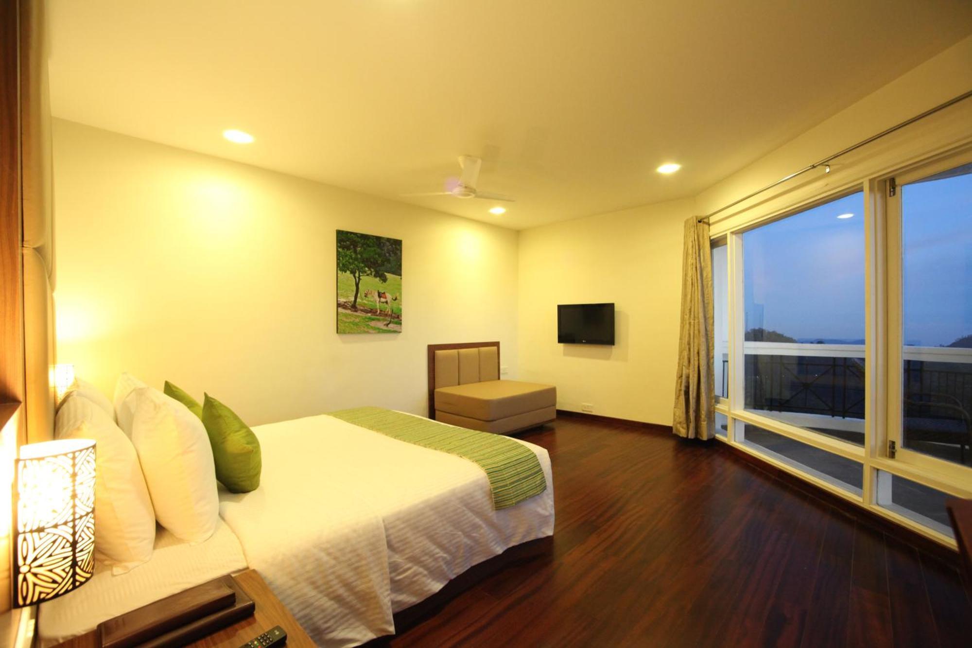 Sterling Fern Hill Resort 5*