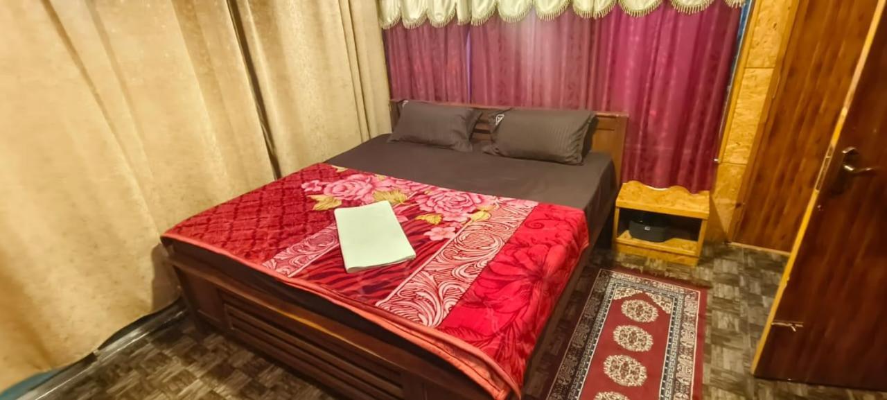 Mani's Woodhouse * Ooty