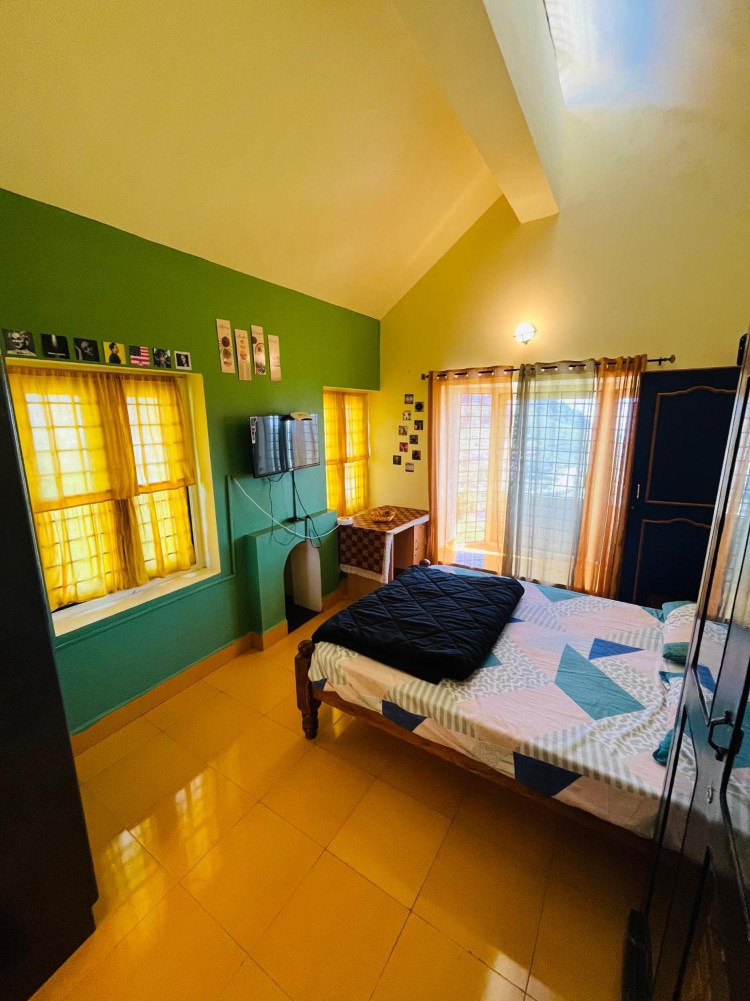 Away From - I Guest house *