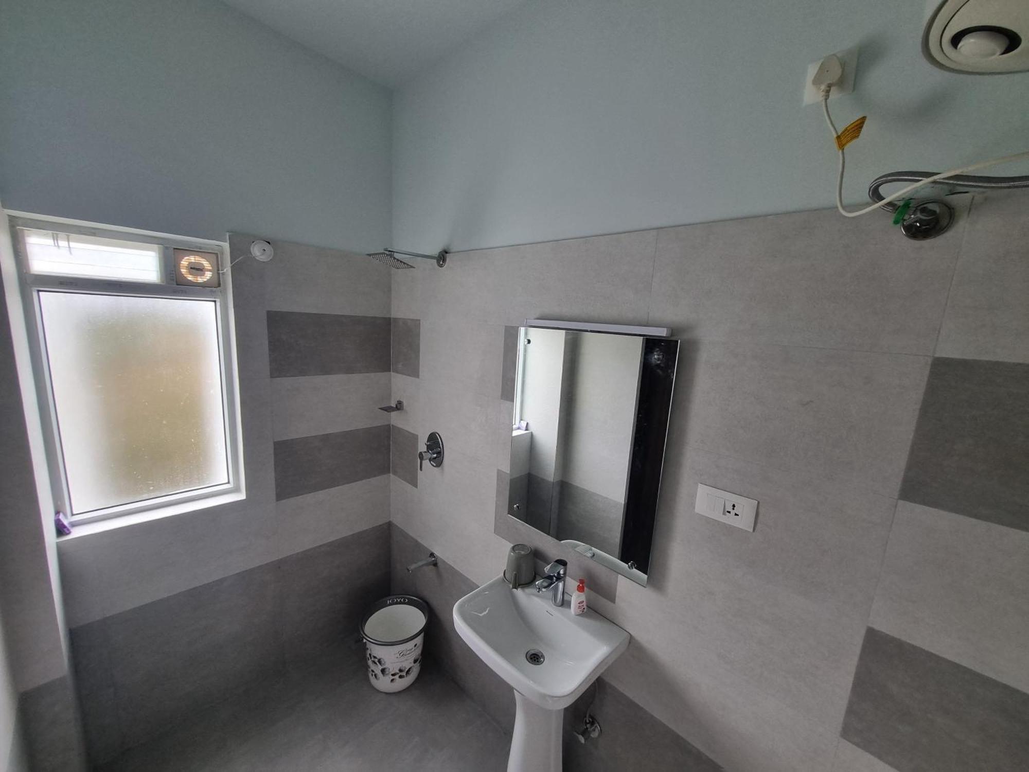 Homestay Bon Sejour Hill View & *